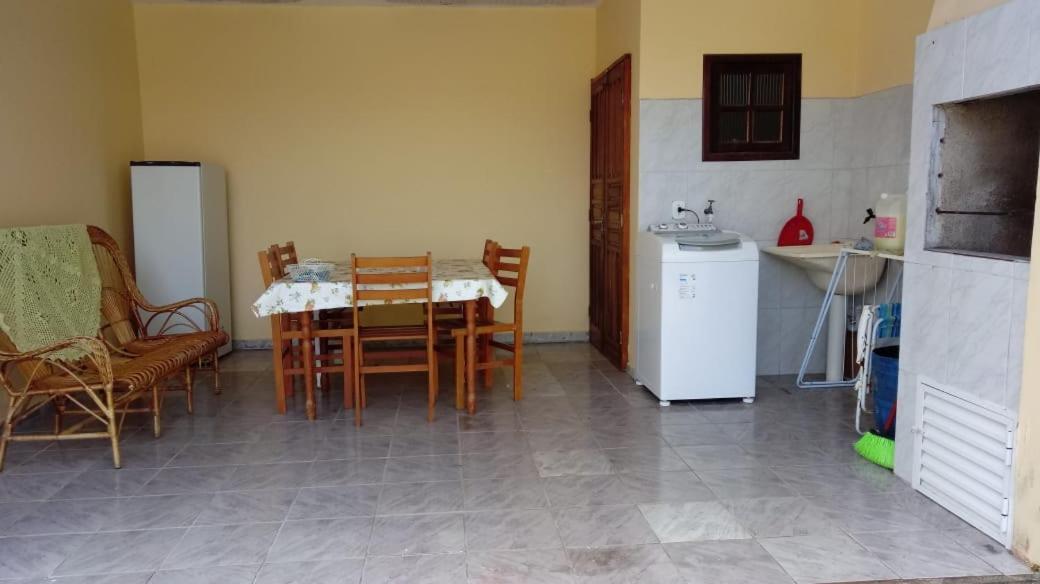 Casa Guaratuba Espacosa E Confortavel エクステリア 写真
